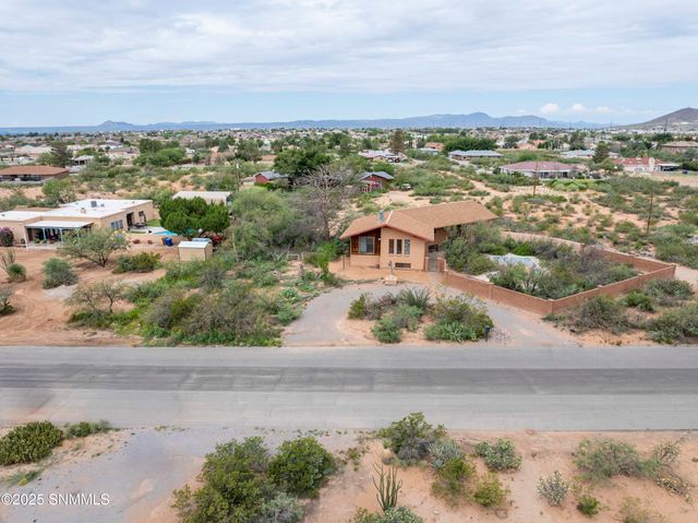 5775 Shadow Hills Road, Las Cruces, NM 88012