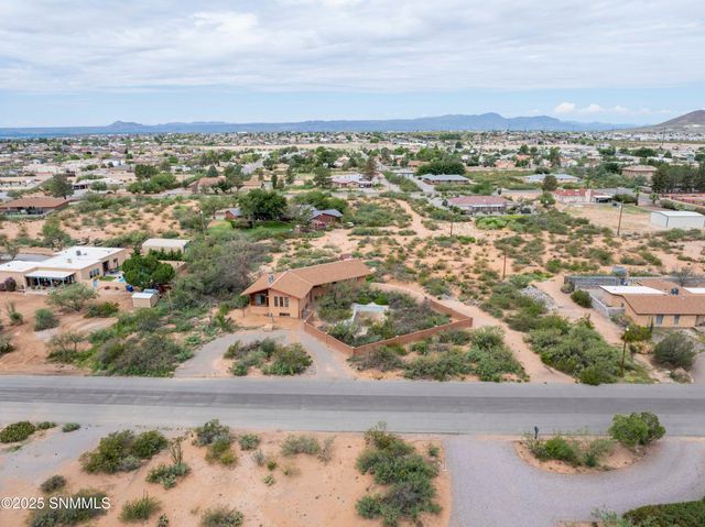 5775 Shadow Hills Road, Las Cruces, NM 88012