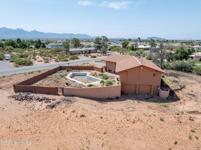 5775 Shadow Hills Road, Las Cruces, NM 88012
