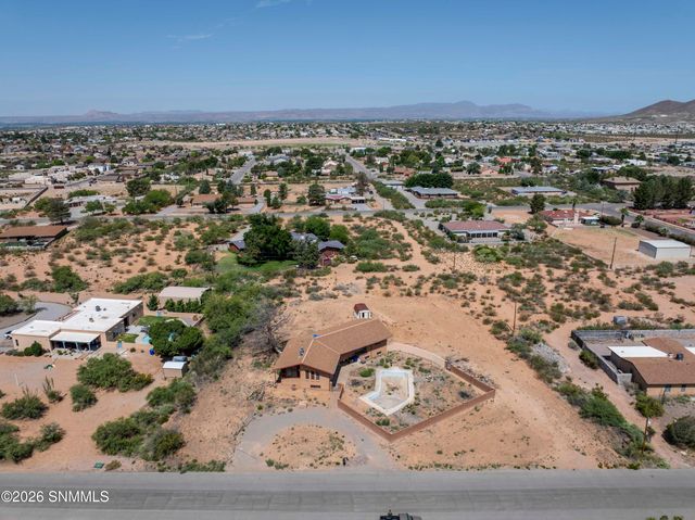 5775 Shadow Hills Road, Las Cruces, NM 88012