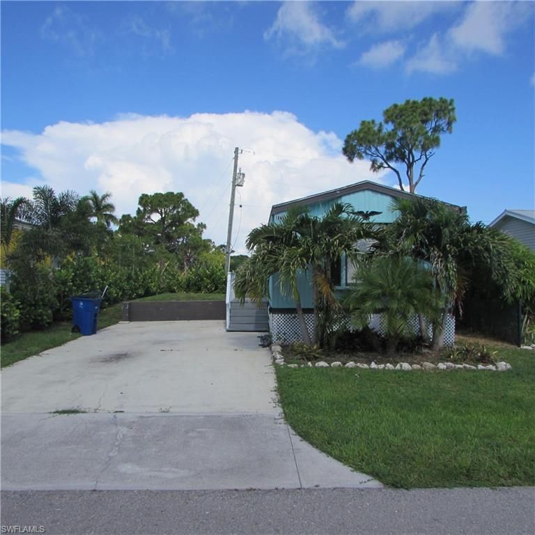 10419 Trotwood AVE, ST. JAMES CITY, FL 33956 — photo 2