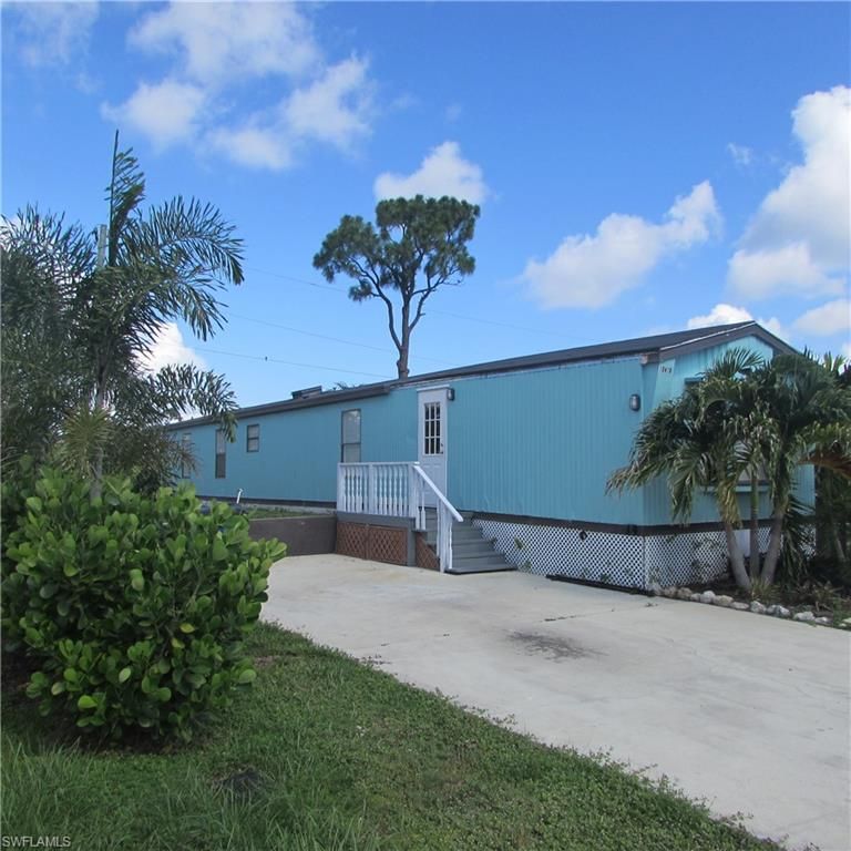 10419 Trotwood AVE, ST. JAMES CITY, FL 33956 — photo 3