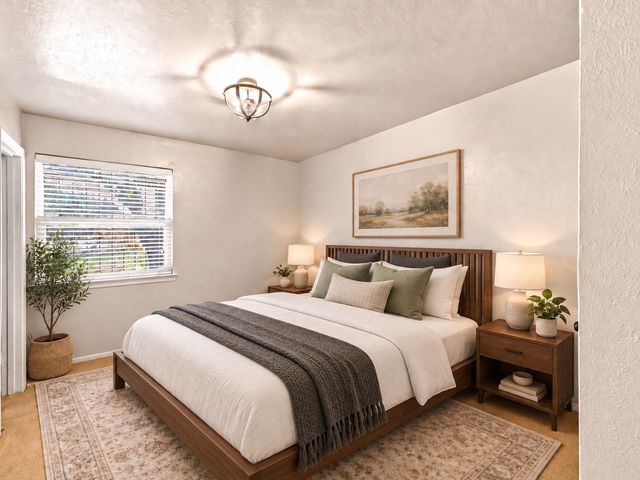 1041 Tuskegee Street, Grand Prairie, TX 75051