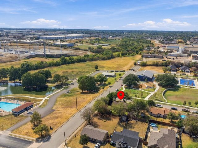 1041 Tuskegee Street, Grand Prairie, TX 75051