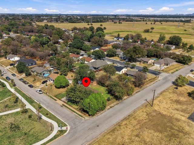 1041 Tuskegee Street, Grand Prairie, TX 75051