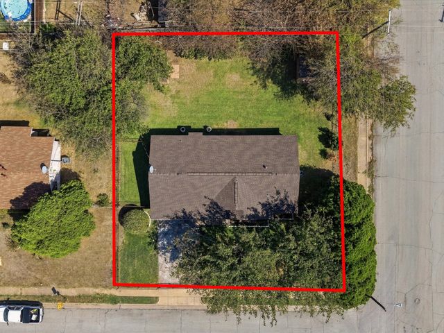 1041 Tuskegee Street, Grand Prairie, TX 75051