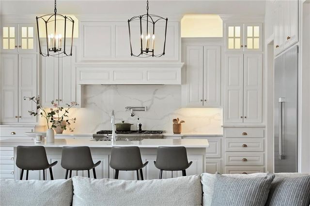 14615 Linden Street, Overland Park, KS 66224