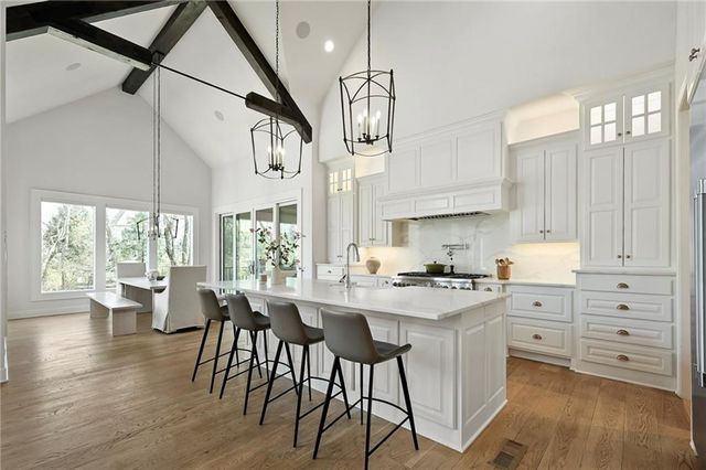 14615 Linden Street, Overland Park, KS 66224