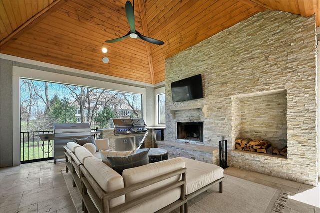 14615 Linden Street, Overland Park, KS 66224