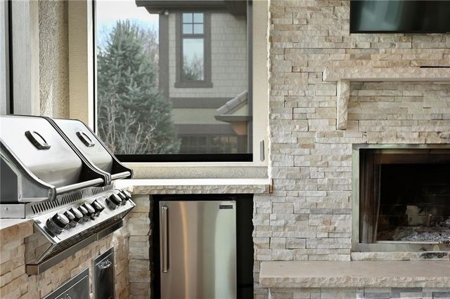 14615 Linden Street, Overland Park, KS 66224