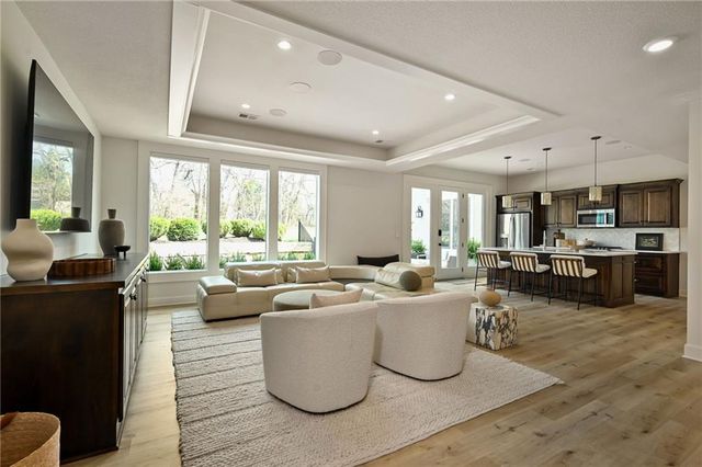 14615 Linden Street, Overland Park, KS 66224