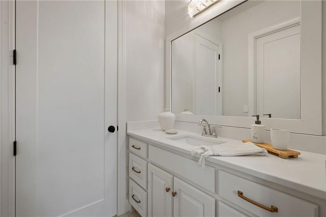 14615 Linden Street, Overland Park, KS 66224