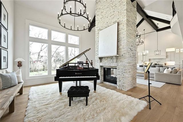 14615 Linden Street, Overland Park, KS 66224