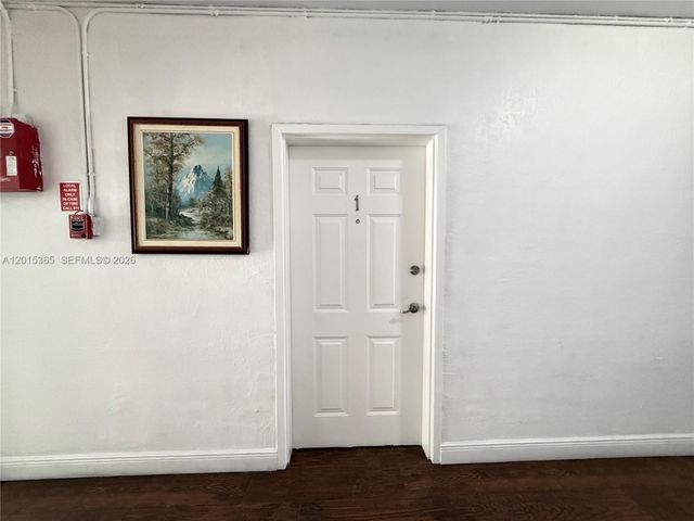 746 SW 2nd St 1, Miami, FL 33130