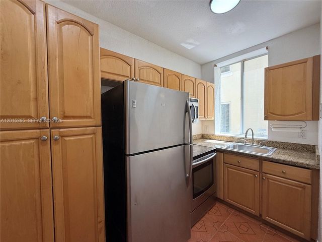 746 SW 2nd St 1, Miami, FL 33130