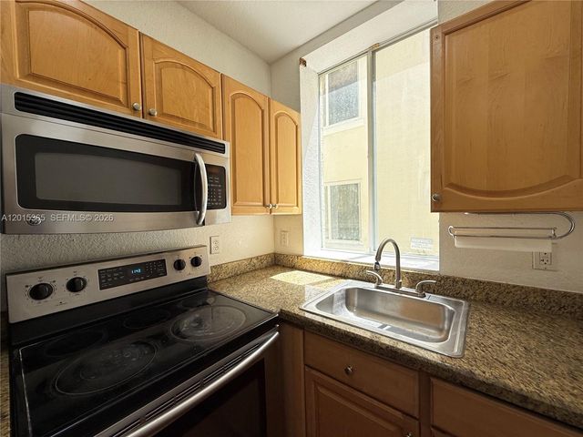 746 SW 2nd St 1, Miami, FL 33130