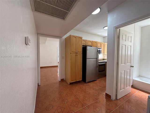 746 SW 2nd St 1, Miami, FL 33130