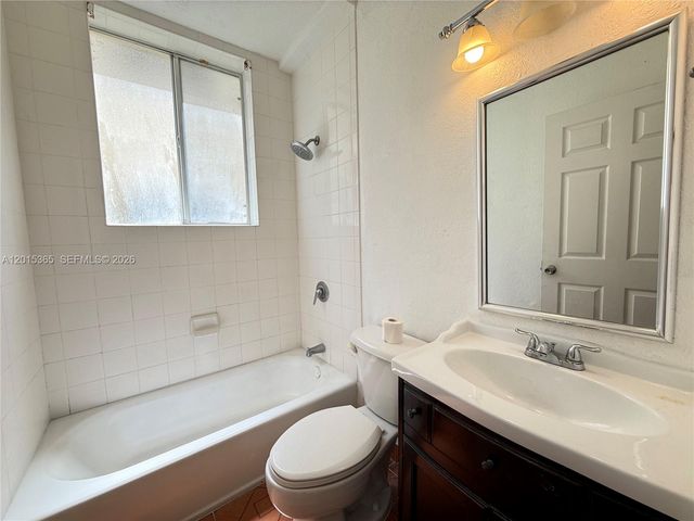 746 SW 2nd St 1, Miami, FL 33130