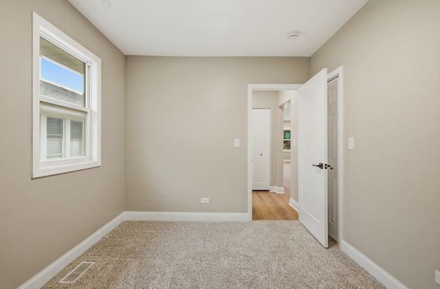 2602 Glos Avenue, Bellwood, IL 60104