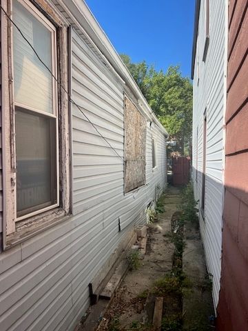 3307 W 37th Place, Chicago, IL 60632