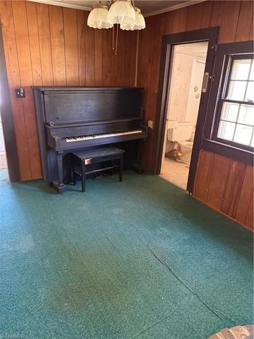 5618 Farmstead Road, Seagrove, NC 27341