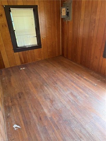 5618 Farmstead Road, Seagrove, NC 27341