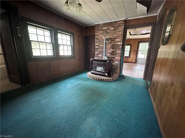5618 Farmstead Road, Seagrove, NC 27341