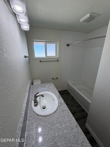 229 GRANADA Avenue, El Paso, TX 79912