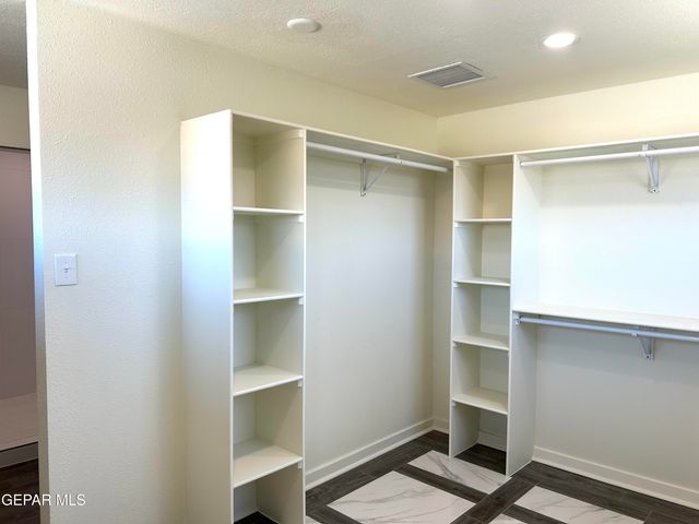 229 GRANADA Avenue, El Paso, TX 79912