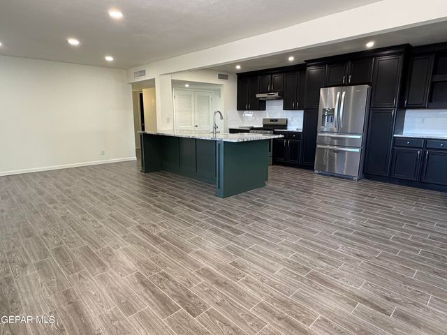 229 GRANADA Avenue, El Paso, TX 79912