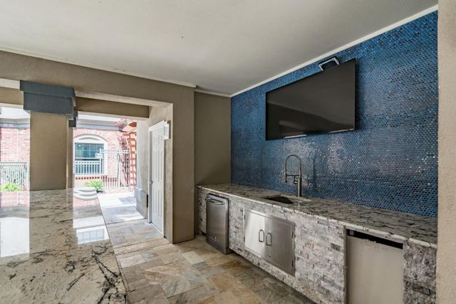 4855 Magnolia Cove Drive 163, Houston, TX 77345