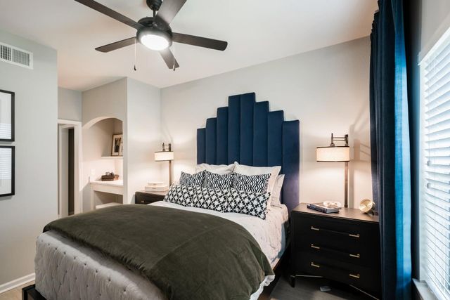 4855 Magnolia Cove Drive 163, Houston, TX 77345