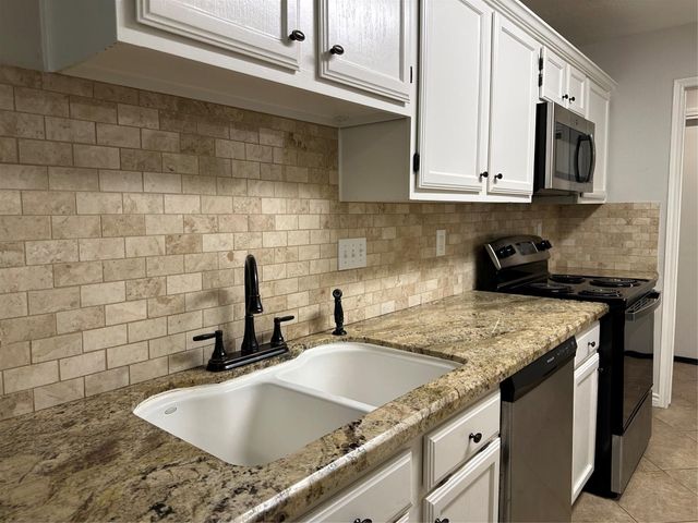 7010 Buchanan Drive, Richmond, TX 77469