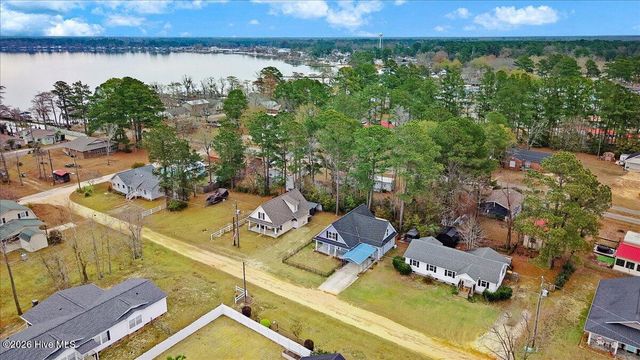 51 Birch Street, Elizabethtown, NC 28337