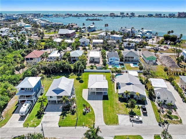 942 Prescott ST, Fort Myers Beach, FL 33931