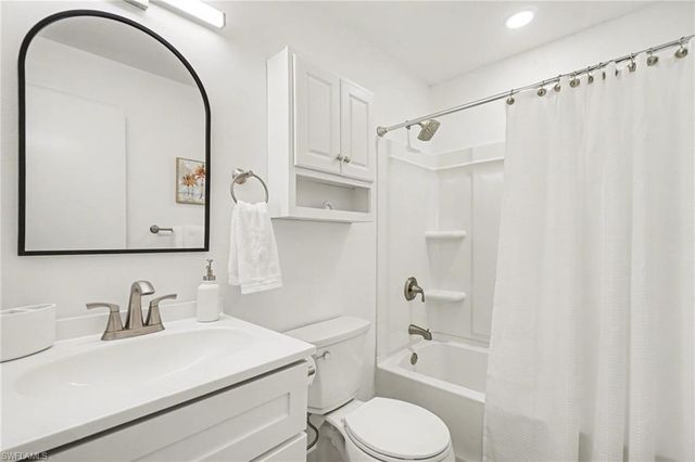 942 Prescott ST, Fort Myers Beach, FL 33931