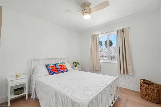 942 Prescott ST, Fort Myers Beach, FL 33931