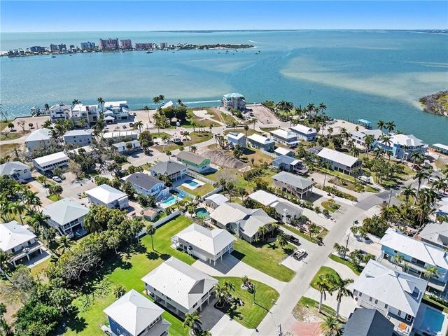 942 Prescott ST, Fort Myers Beach, FL 33931