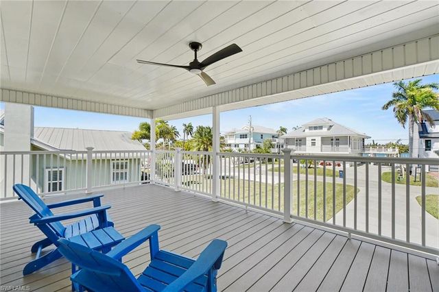 942 Prescott ST, Fort Myers Beach, FL 33931