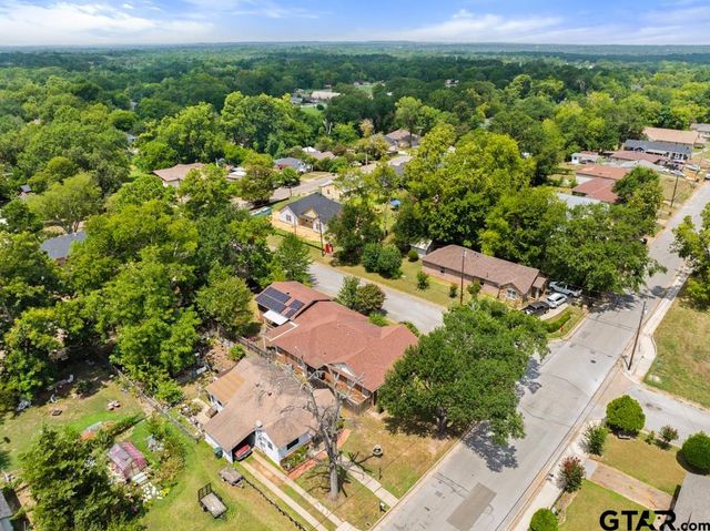 1522 N Moore Ave, Tyler, TX 75702