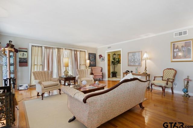 1522 N Moore Ave, Tyler, TX 75702