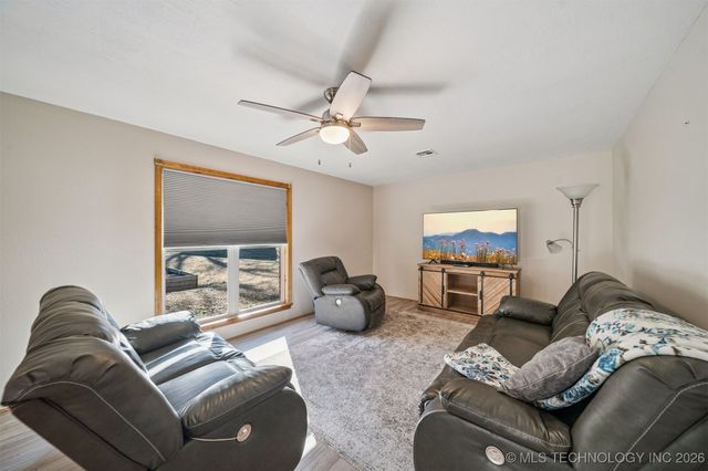 20512 E 430 Road, Claremore, OK 74017