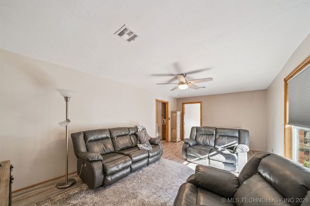 20512 E 430 Road, Claremore, OK 74017