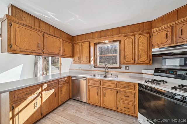 20512 E 430 Road, Claremore, OK 74017