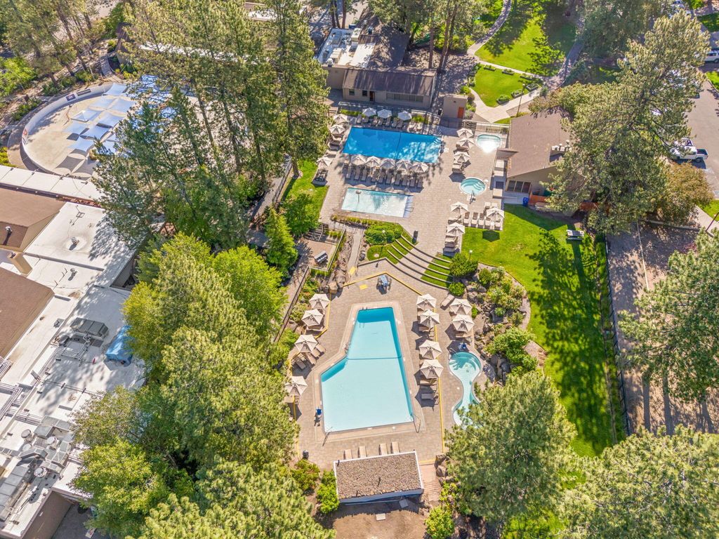 18575 SW Century Drive # 812, Bend, OR 97702