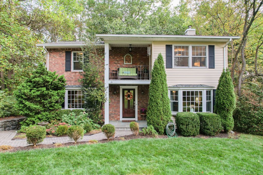 182 Bayberry Terrace, Middlebury, CT 06762