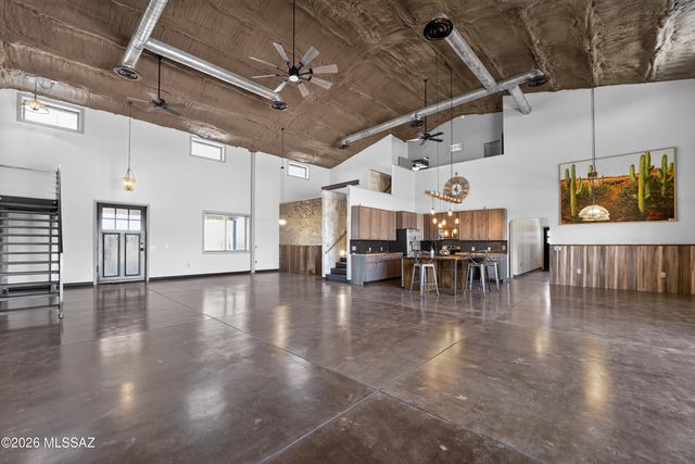 33977 S Twin Hawk Lane, Marana, AZ 85658
