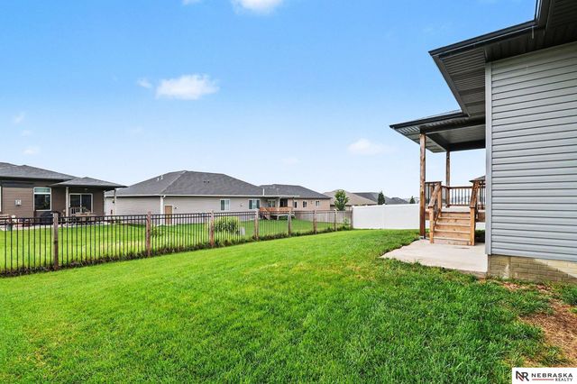 7641 Kallum Drive, Lincoln, NE 68516