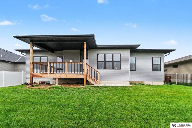 7641 Kallum Drive, Lincoln, NE 68516