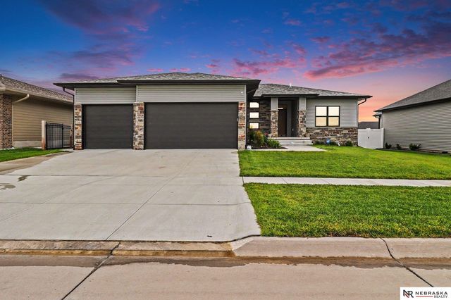 7641 Kallum Drive, Lincoln, NE 68516